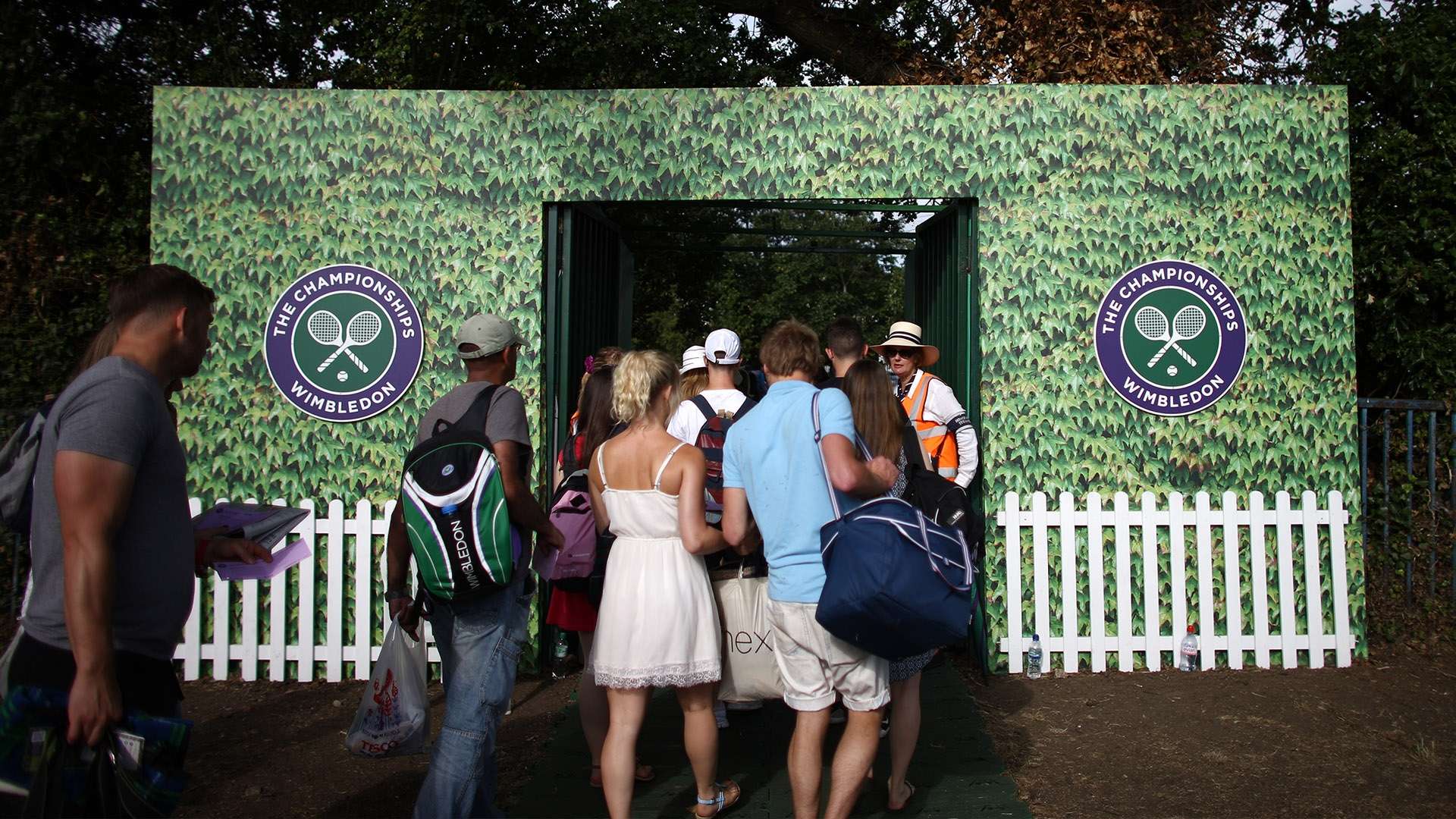 在竞争激烈 在竞争激烈